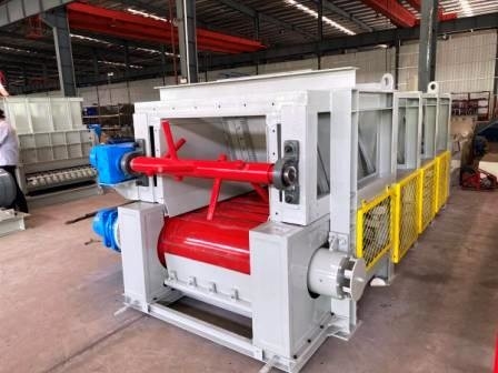 เครื่องป้อนแผ่นอัตโนมัติเครื่องทำอิฐซีเมนต์ 10 - 50m3 / h ความจุ