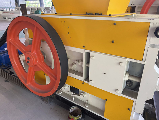 สายการผลิตอิฐดินเหนียวประหยัดพลังงานเครื่อง Crusher ม้วนความเร็วสูง