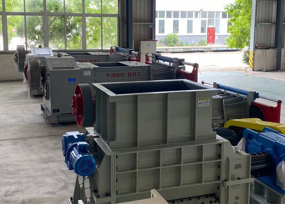 เครื่องบดลูกกลิ้งฟันคู่แบบอัตโนมัติสำหรับโรงงานเตาเผาอุโมงค์