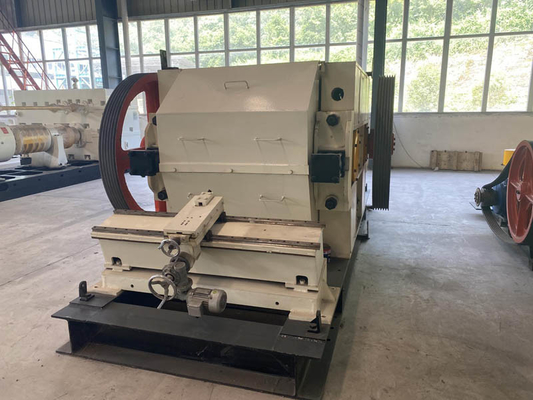 เครื่องลูกกลิ้งบดอิฐดินเหนียวประหยัดพลังงานกำลังการผลิต 35 - 80m³ / H