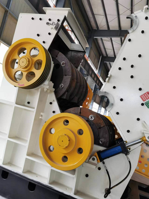 380V 50Hz Double Rotor Hammer Crusher Mill สำหรับการแปรรูปวัสดุ