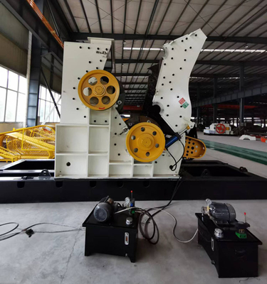220V / 380V อุปกรณ์แปรรูปแร่ธาตุ Double Roller Crusher Hammer Mill