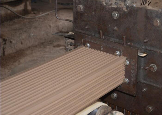 Red Clay Hollow เครื่องทำบล็อกอัตโนมัติเต็มรูปแบบสูญญากาศ Extruder