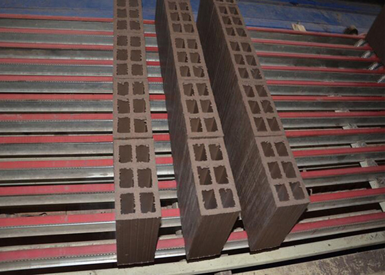 เครื่องตัดอิฐดินระดับความละเอียดสูง ความยาว 2,1 เมตร และตัด 12-16 ครั้งต่อนาที รุ่น QTQD-1