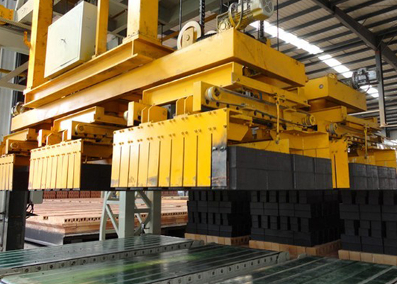 Auto Hollow Clay Brick Production Line เครื่องวางบล็อกหุ่นยนต์