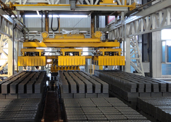 Auto Hollow Clay Brick Production Line เครื่องวางบล็อกหุ่นยนต์