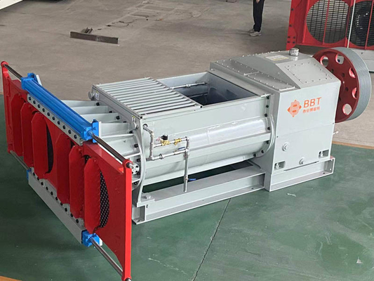 เครื่องทำอิฐแดงอุตสาหกรรม Front Grid Mixer 90-130 T / H Capacity