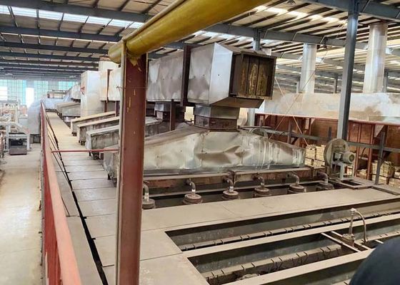 สายการผลิตแบบอัตโนมัติสําหรับการผลิตบล็อกโคลน hollow ด้วยเครื่องแห้งอุโมงค์และความจุขนาดใหญ่ 800 ตัน/วัน