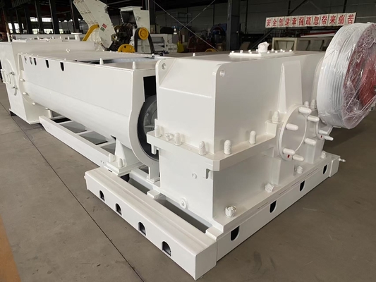 10000-13000pcs/hr โครงการการสร้างอิฐแบบอัตโนมัติเต็ม EV Vacuum Extruder ด้วยความดันการผลักดันต่ํา