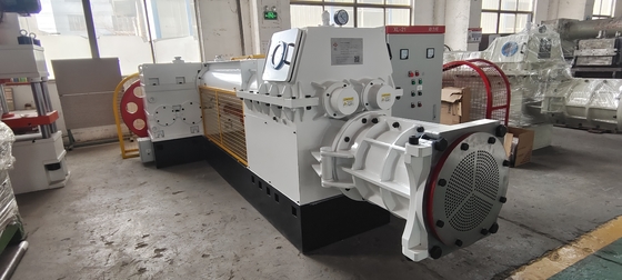อัตโนมัติ เครื่องผลิตอิฐดิน extruder กับห้องแห้งและ 11rpm / นาที ความเร็ว spindle