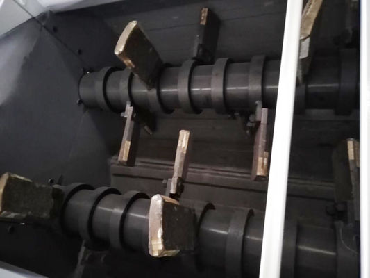 โรงผสมอิฐดินเหนียวกำลังการผลิตอุปกรณ์ผสมเครื่องอัดรีดเพลาคู่ 120 ตันต่อชั่วโมงจาก BBT