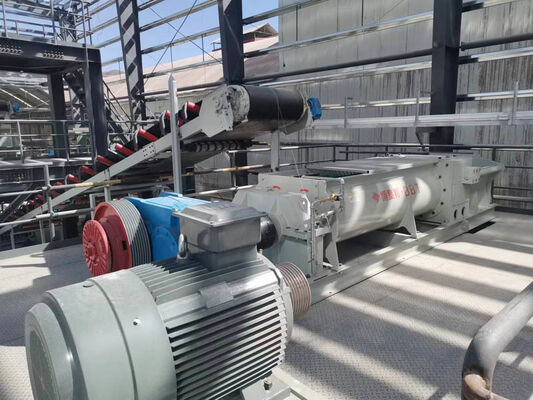 30 ถึง 120 ตัน/ชั่วโมง เครื่องบดม้วนสีเทาขีดขีดขีดขีดขีดขีด ผงบดวัสดุแท้สําหรับการผลิตอิฐดินจากผู้ผลิต BBT