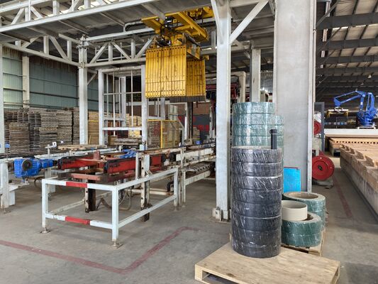 ระบบอัตโนมัติการลดและการบรรจุอิฐสําหรับอิฐที่เผาในสายการผลิตอิฐดินที่มีเครื่องแห้งอุโมงค์